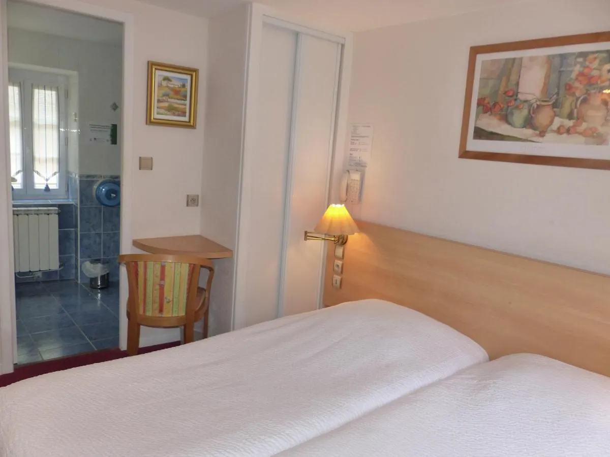 Hotel Logis Auberge De L'Isard Saint-Lary  3*, Saint-Lary (Ariege) France